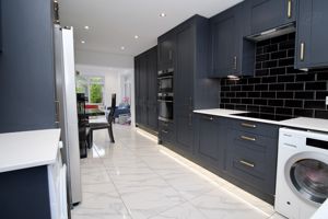 Kitchen/Diner- click for photo gallery